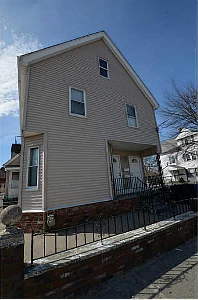 2nd image of 62 Washington St