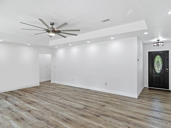 5th image of 505 Galia St