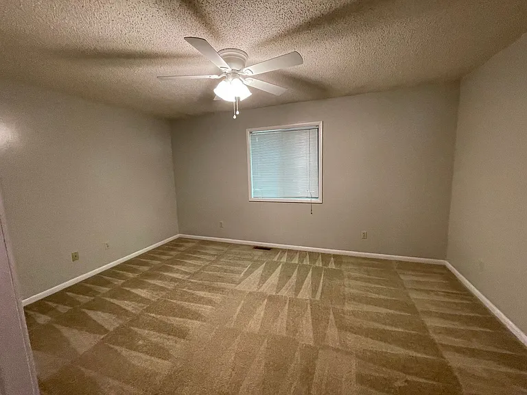 220 Candlebrook Dr — Photo 15