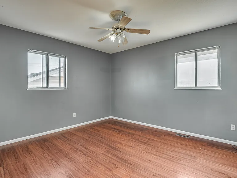 2520 SW 68th St — Photo 35