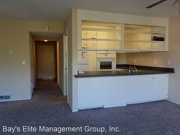 5th image of 1705 Carmel Dr #104