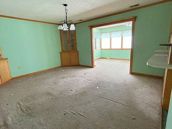 4th image of 4190 Aarons Way