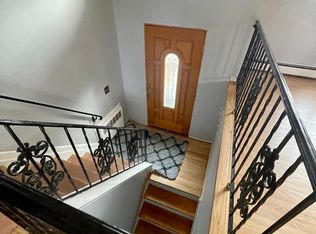 99 Forest Ave #2A, Glen Cove, NY 11542