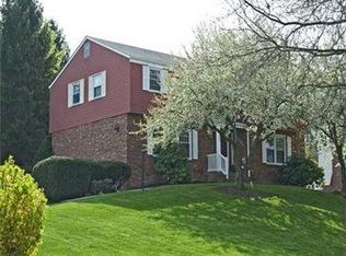 105 Yorktown Rd, Mcmurray, PA 15317