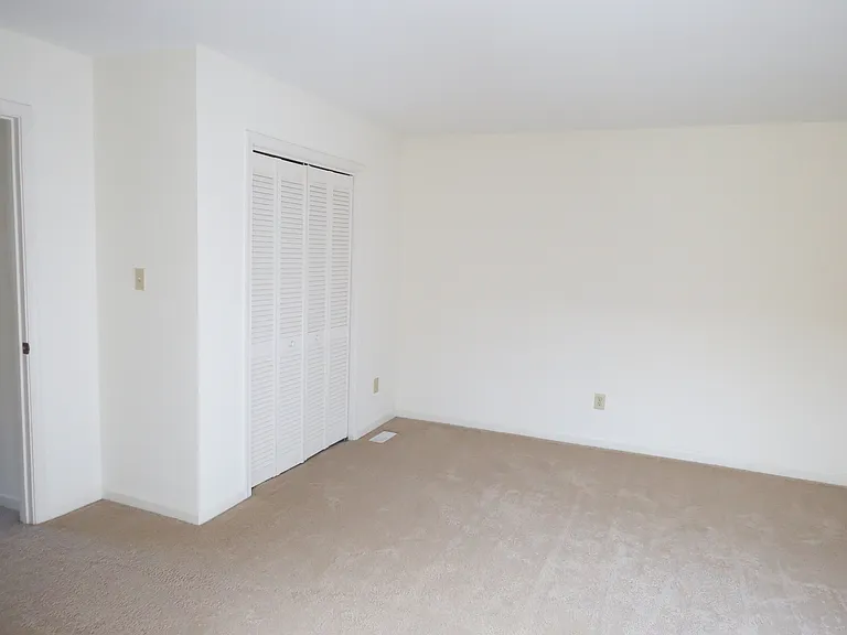 131 King Henry Way — Photo 16