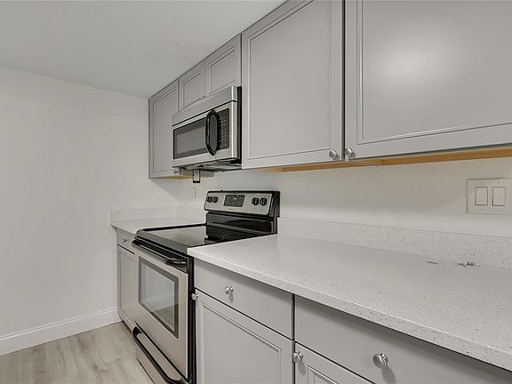 4th image of 7225 Seashore Dr