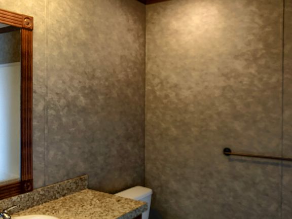 5th image of 228 Golfview Ct #221