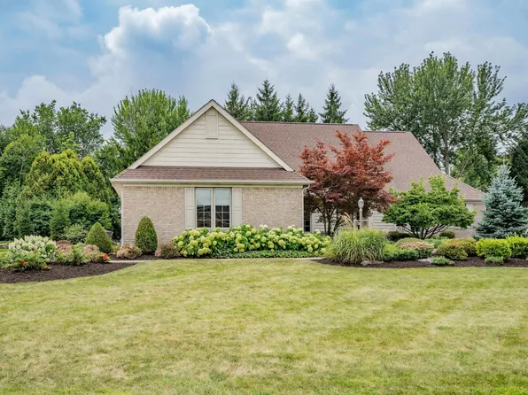 10733 Homestead Hills Dr, Fort Wayne, IN 46804
