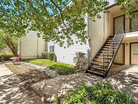 5th image of 850 Cardinal Creek Blvd APT A
