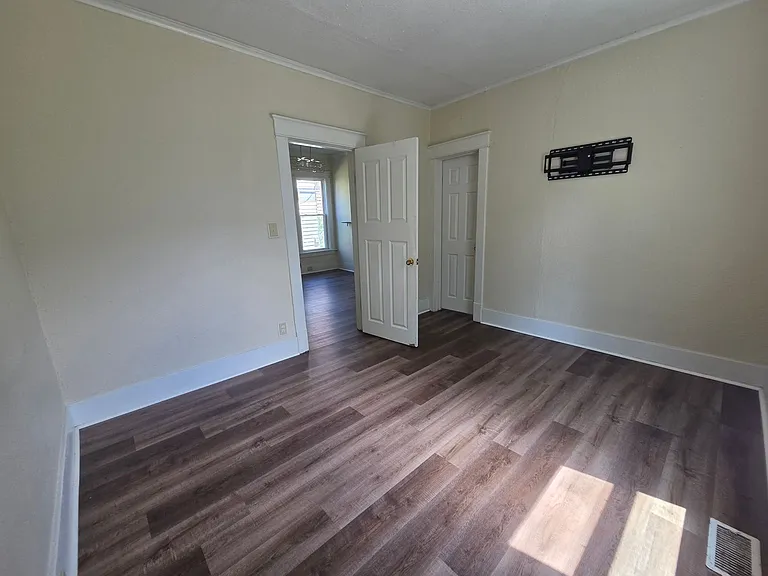 1310 Wallace St #1 — Photo 10
