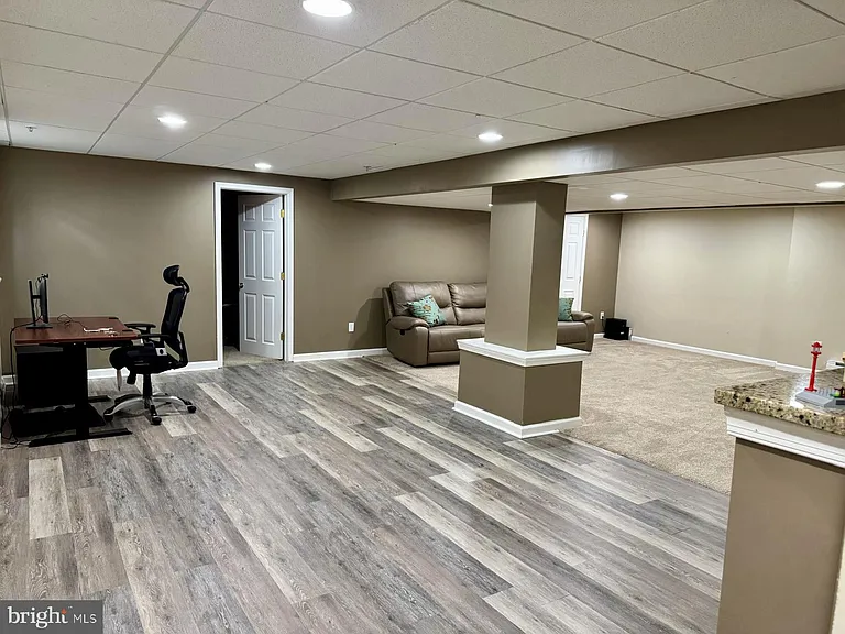 240 Torrey Pine Ct — Photo 36