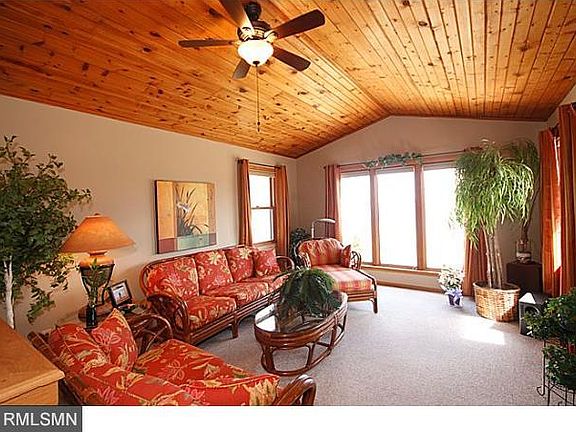 3rd image of 31925 Lakeway Dr NE