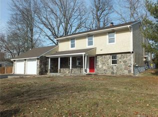 150 Ruby Ln, Stratford, CT 06614
