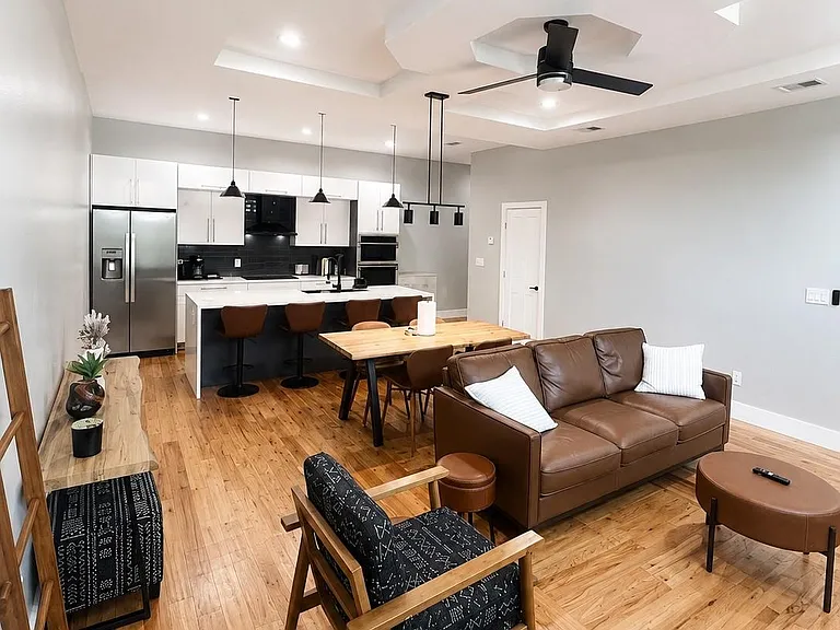 4406 Munger Ave #3 — Photo 8