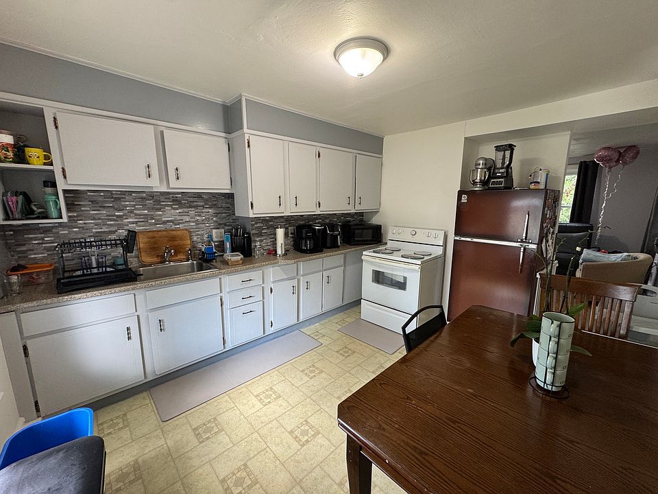 1st image of 155 W Main St APT 3