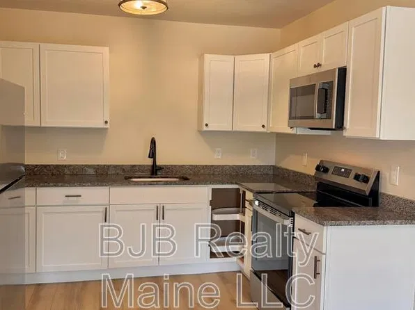 156 Woodford St #6, Portland, ME 04103