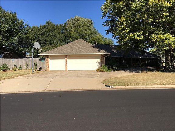 2nd image of 1813 Edinburg Dr