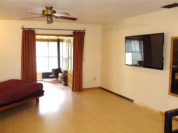 3rd image of 863 Goldcoast Dr