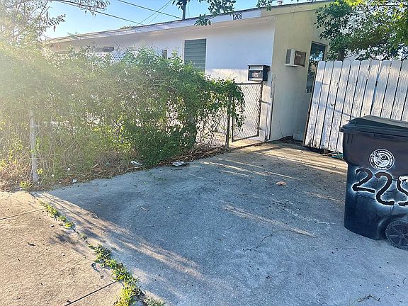 4th image of 1208 3rd Ave S