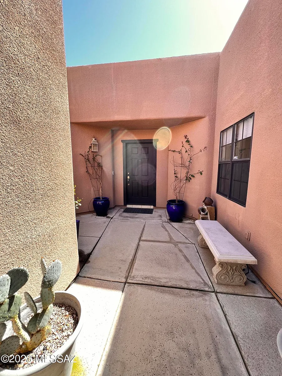 Building Photo - 5848 N Bright Star Dr