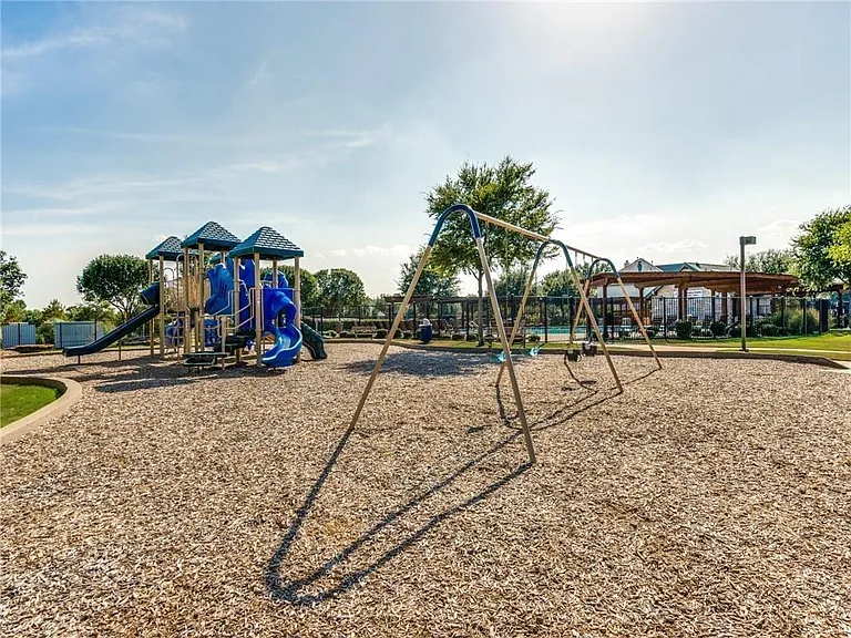 3621 Nandina Dr — Photo 5