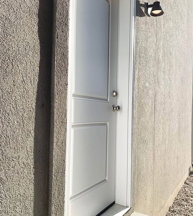Private Entrance