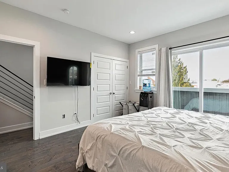 2813 Tilton St — Photo 24