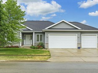 808 Sunset Dr, Lodi, WI 53555