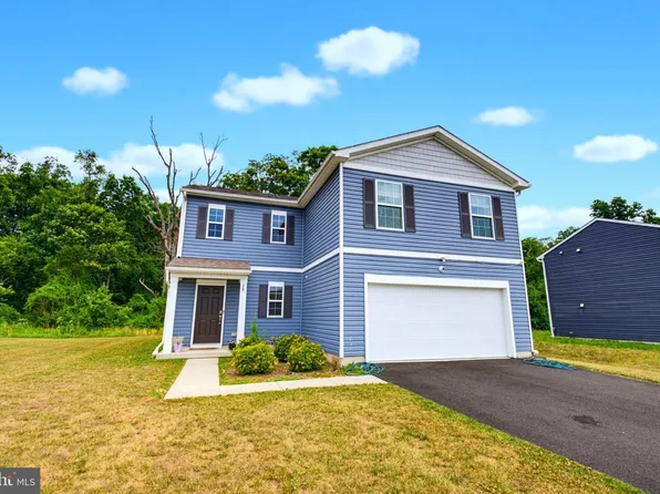 29 Eisenhower Dr, Bridgeton, NJ 08302