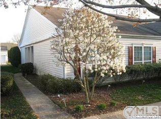 675 Bluebird Dr, Monroe Township, NJ 08831