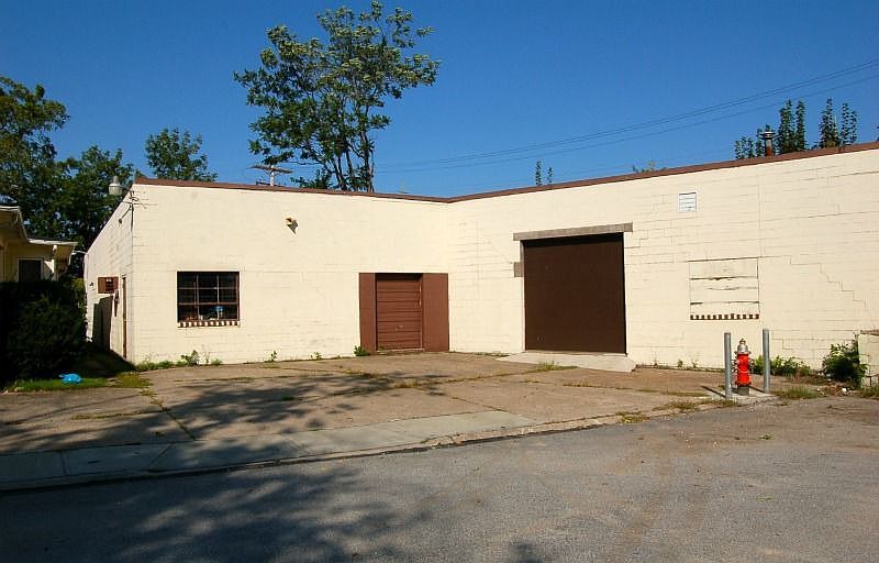 1st image of 1211 Allen Ct