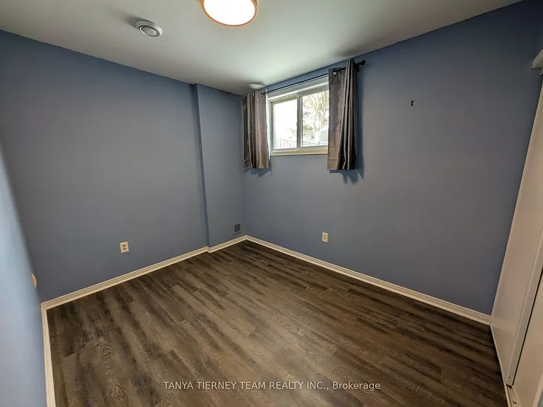 70 Freeland Ave — Photo 14