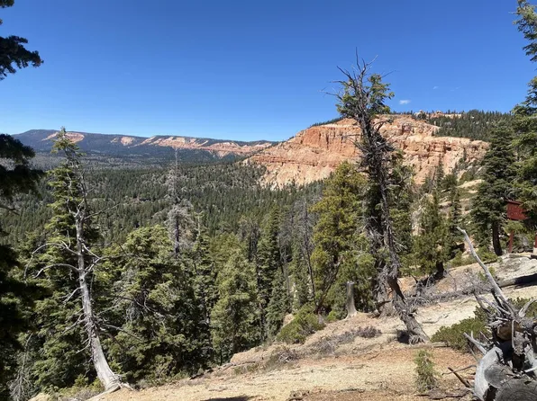 1470 W View Dr, Alton, UT 84710