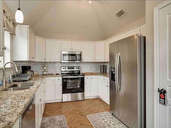 4th image of 4811 Bel Air Blvd