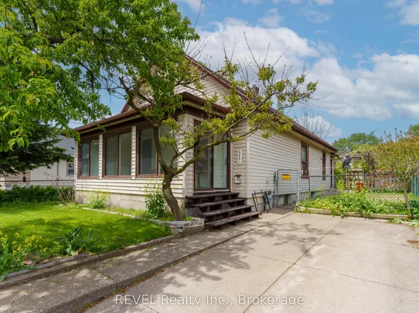 6401 Taylor St, Niagara Falls, ON L2G 2E9