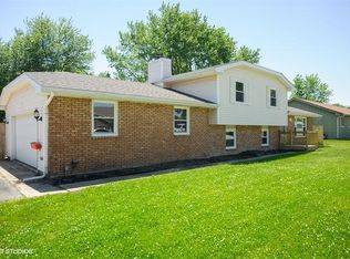 1367 Armour Rd, Bradley, IL 60915