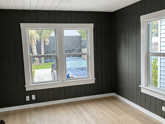 4th image of 216 E Magnolia St #218