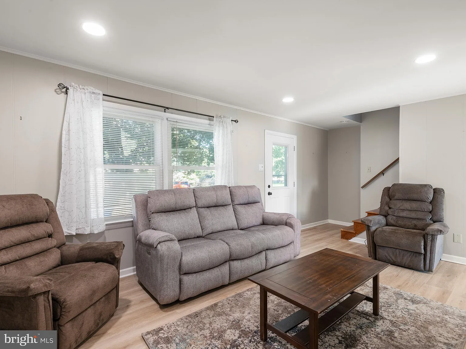 4 bed, 1536 sqft, $3,000 — Photo 2