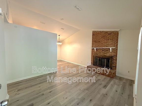 2nd image of 5522 Great Wagon Rd