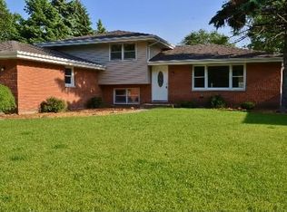 2230 W Acres Rd, Joliet, IL 60435