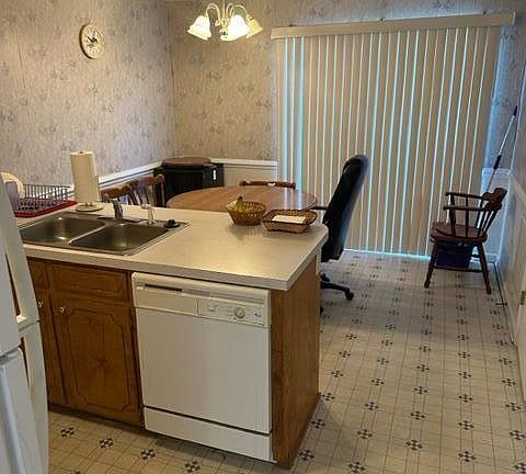 3rd image of 3939 Sterling Pointe Drive #Sss 2