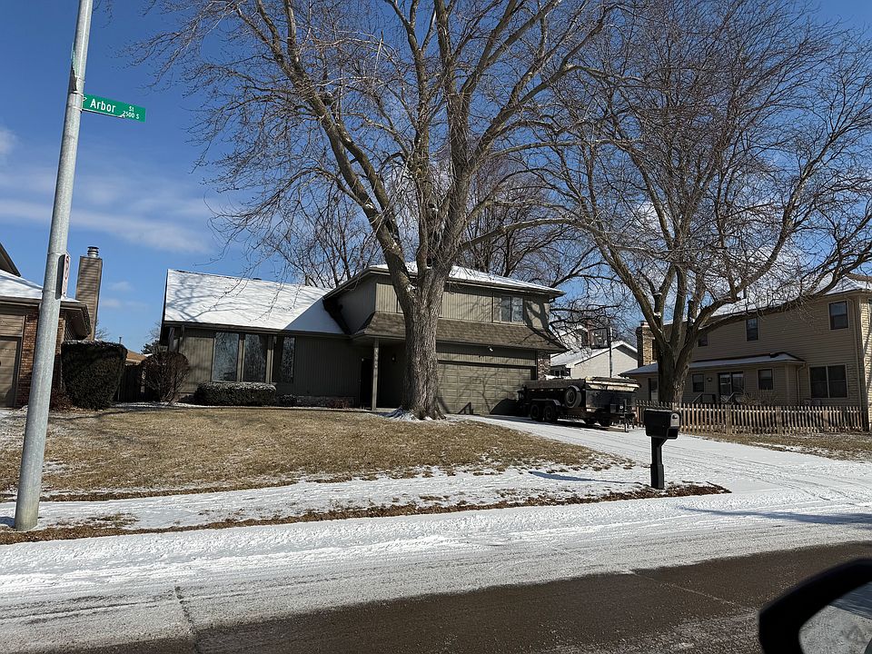 1st image of 15504 Arbor St