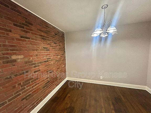 4th image of 3740 Wyandotte St APT 3S
