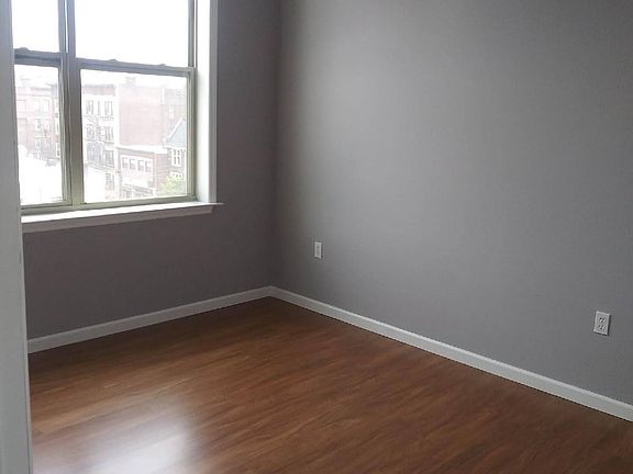 3rd image of 5005 Palisade Ave #10537410