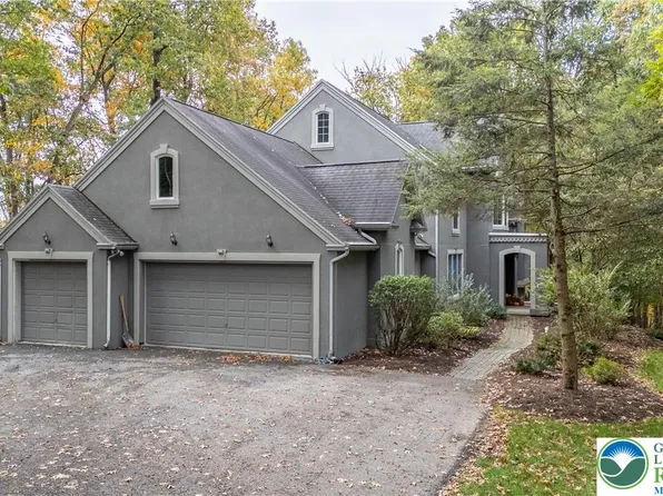 6688 Haasadahl Rd, Allentown, PA 18106