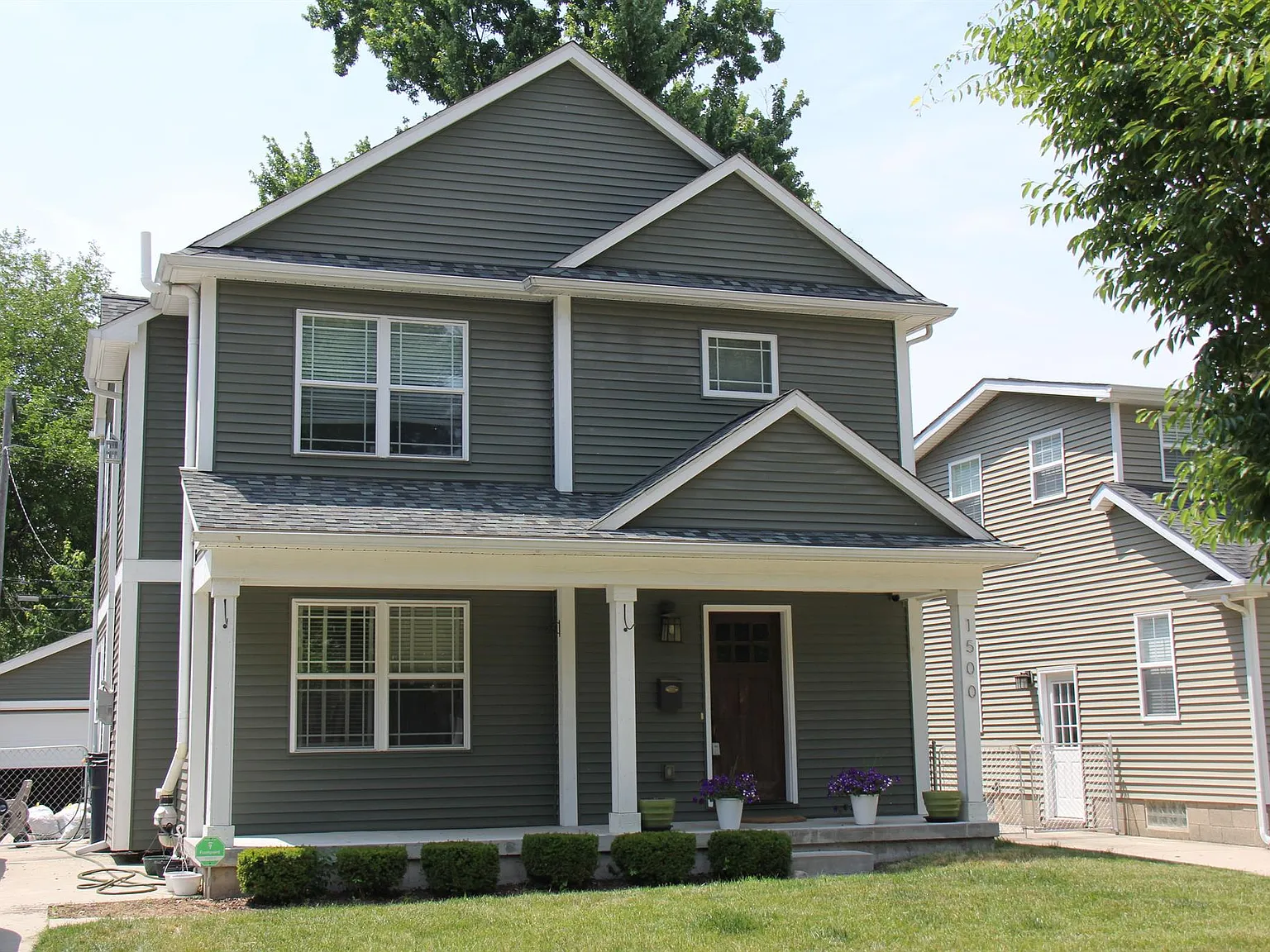 3 bed, 2.5 bath, 2260 sqft, $3,500 — Photo 2