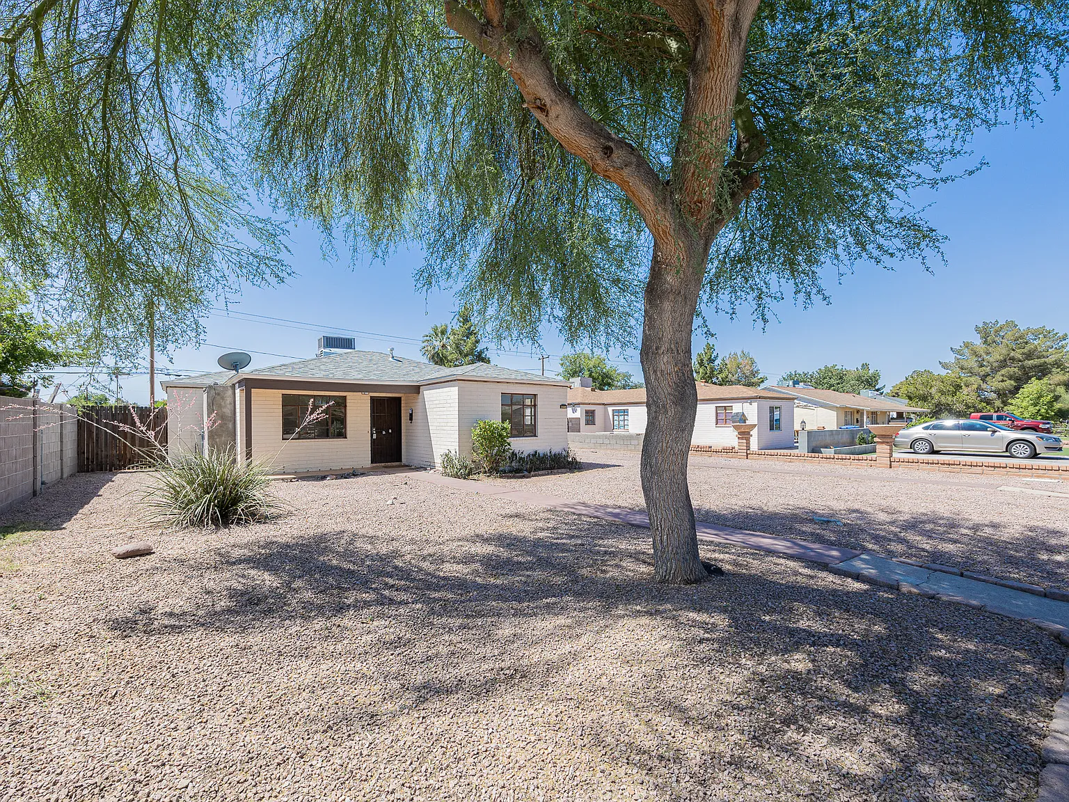 2449 E Fairmount Ave, Phoenix Az — Photo 4