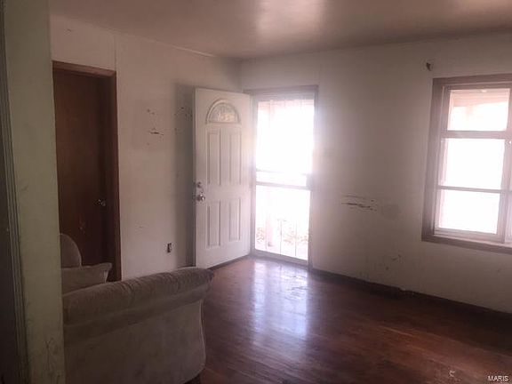 4th image of 1710 Bradshaw Dr