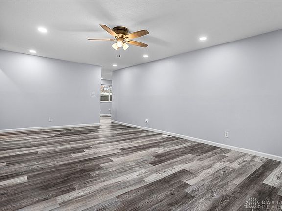 2nd image of 5948 Woodmore Dr