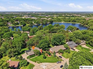 6611 Perry Cir, Lincoln, NE 68516